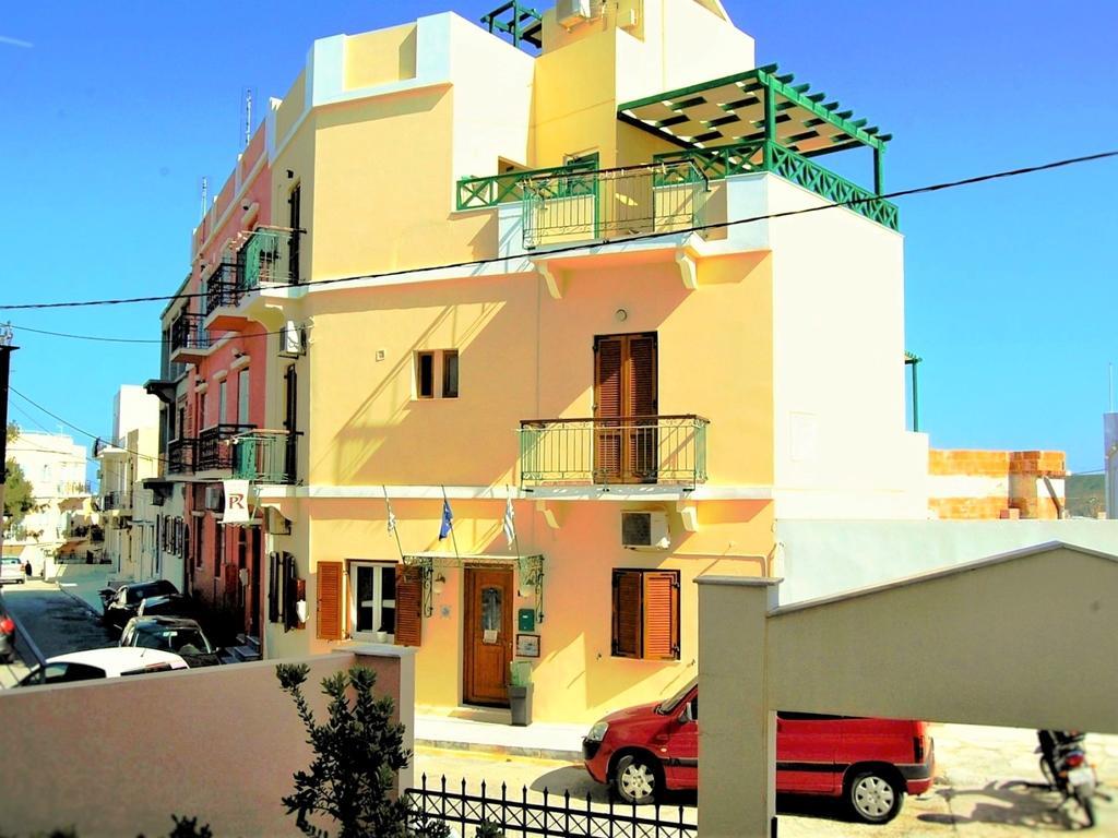 Pefkakia Park Ermoupoli Exterior foto